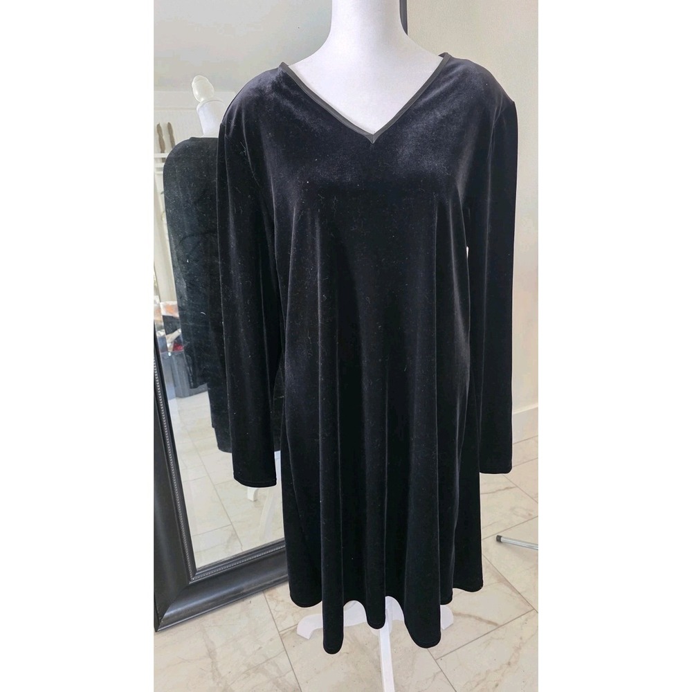 Jacqueline Ferrar Black Velvet Dress Womens 14 Long Sleeve V-Neck Lined Midi